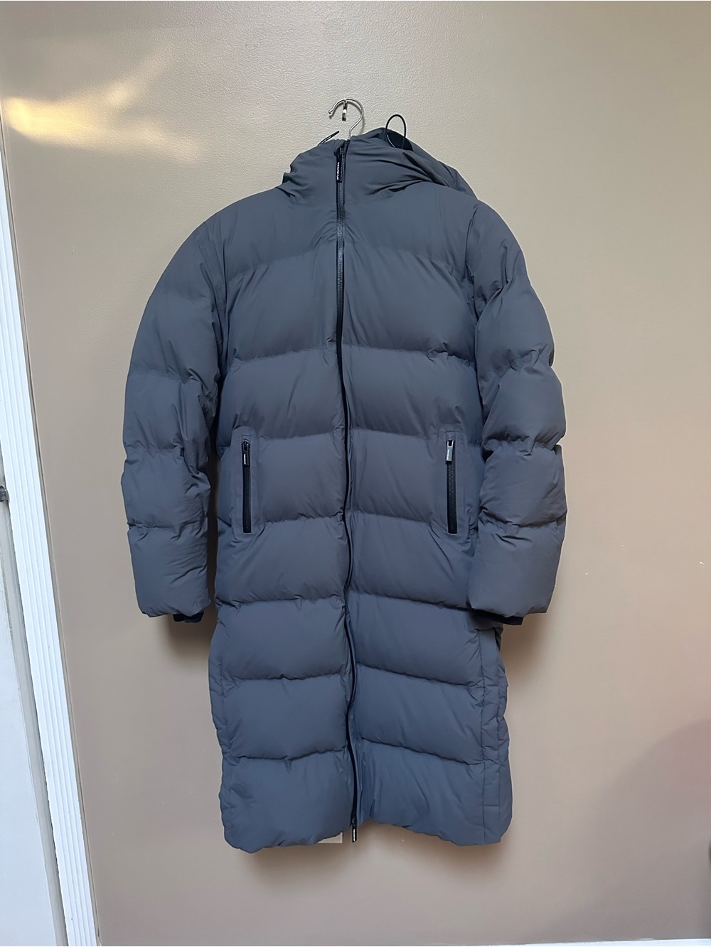 Aritzia the Super Puff Long O2 Cool Grey